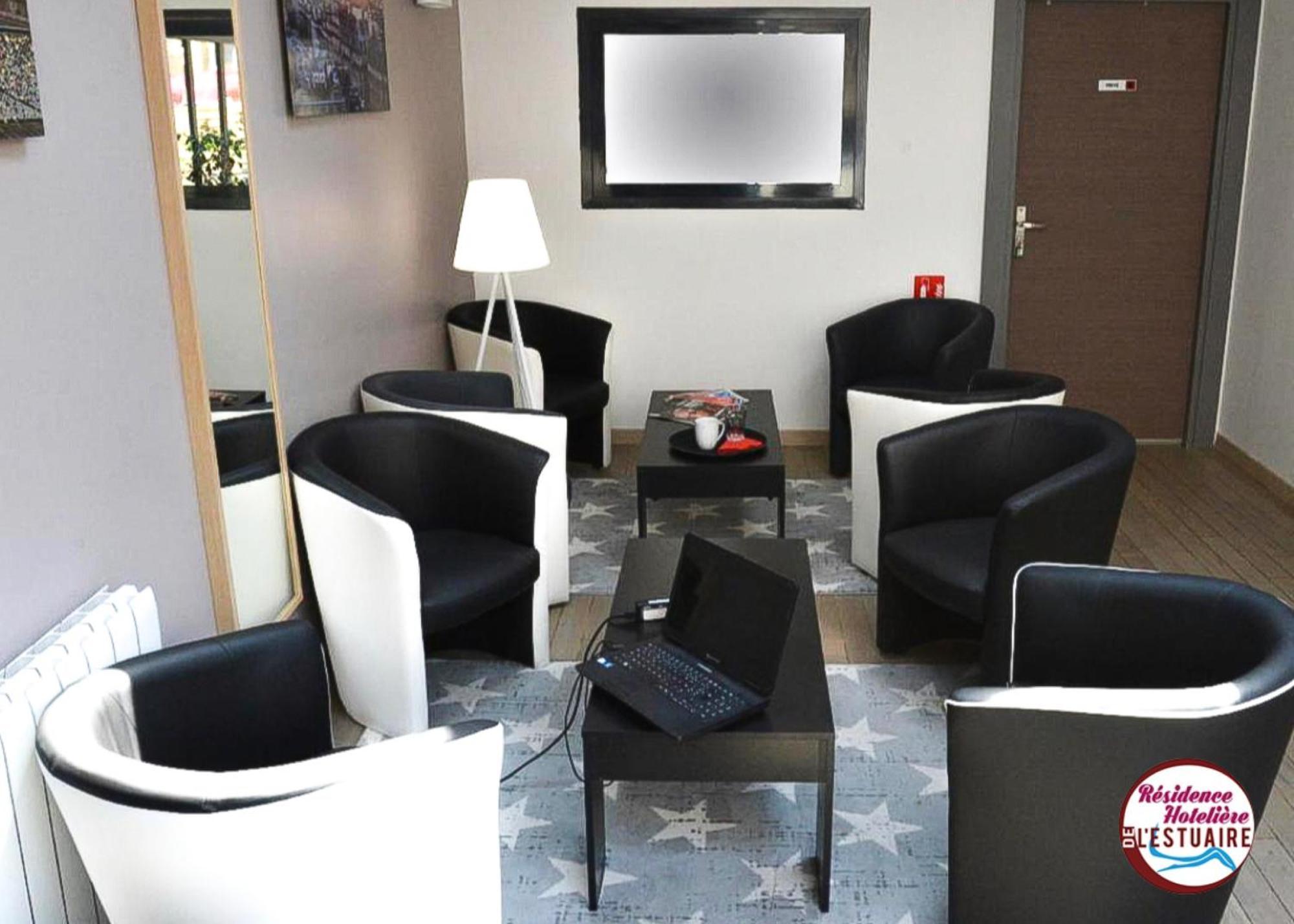 Residence Hoteliere De L'Estuaire Le Havre Exteriör bild